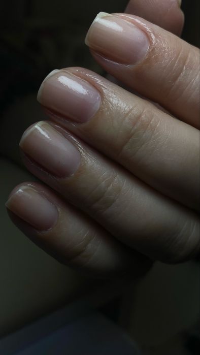 Маникюр и педикюр