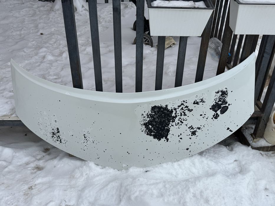 Продам капот на эстиму