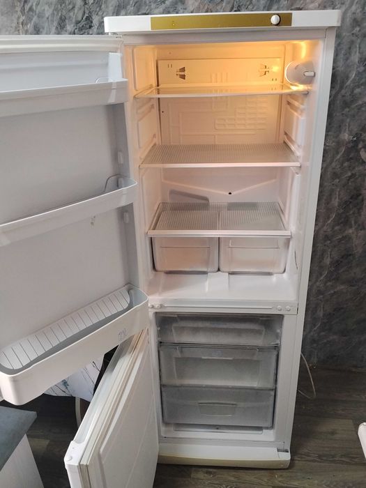 Продам холодильник INDESIT