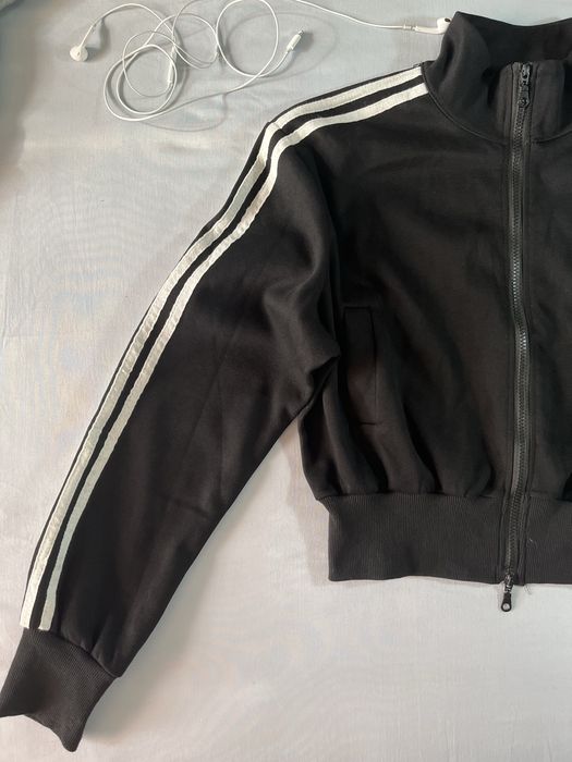 срочно продам кофту 3 полоски