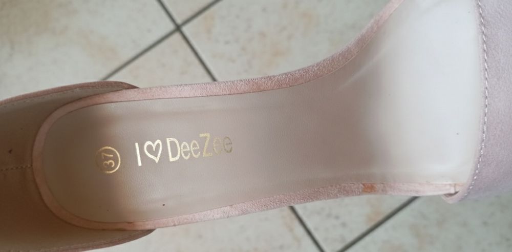 Запазени , носено веднъж