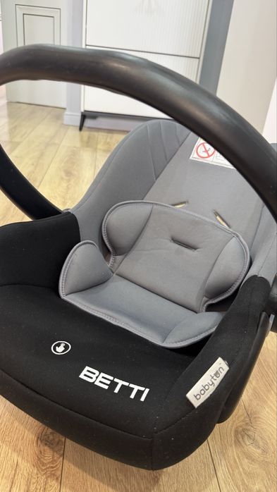 Продам автолюльку почти новую