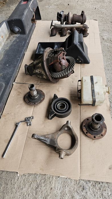 Vand piese ARO noi si SH