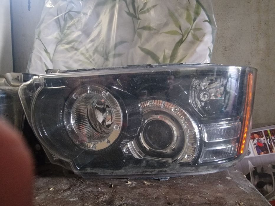 Рейндж роувър спорт 2009-2013 фарове