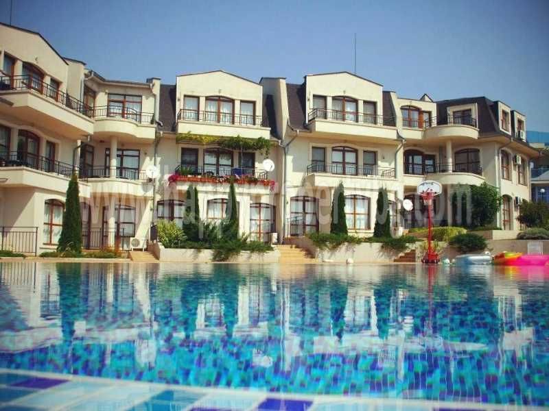 Продава се Тристаен апартамент в с. Кошарица, Област Бургас - 76 кв.м за 994 €/кв.м - Снимка #9