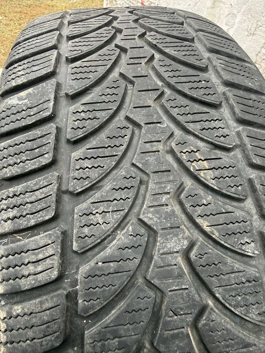 Зимни гуми 225/50r17 BRIDGESTONE РЪНФЛАД