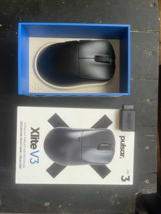 Pulsar Xlite v3 (Large) геймърска ергономична мишка за големи ръце