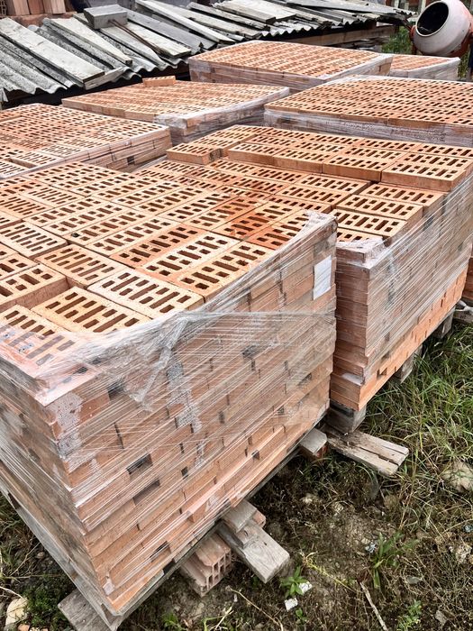 Caramida Aparenta Spania