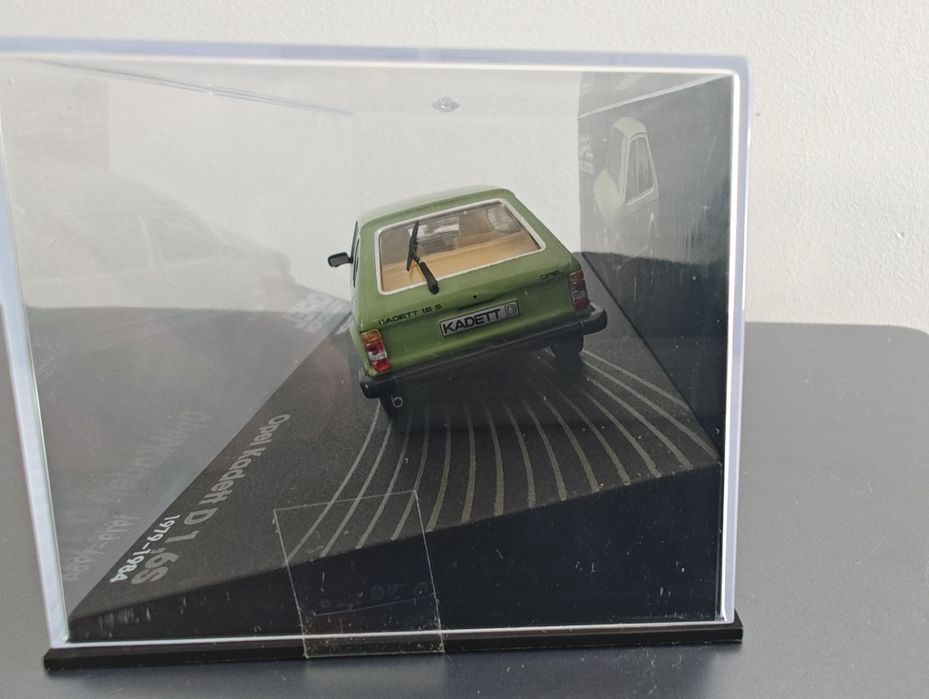 Opel Kadett 1:43