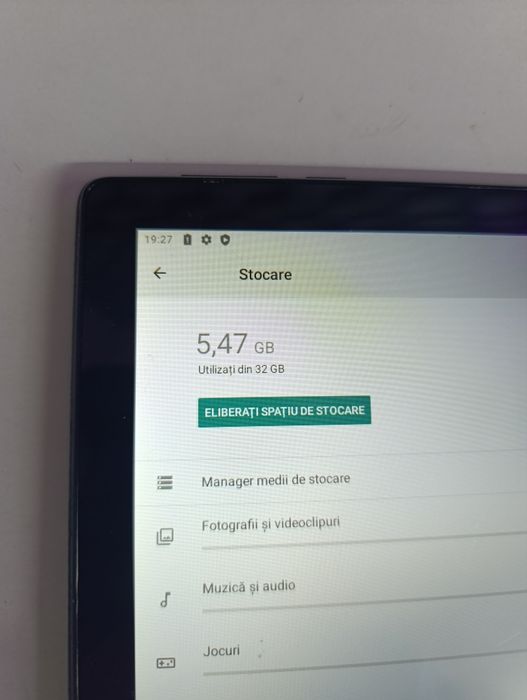 Tableta 10 inch firma A1 tcl cu android 10 și 32gb intern 2gb ram