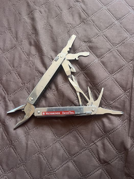 Briceag multifunctional