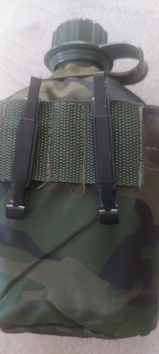 Фляжка с чехлом .