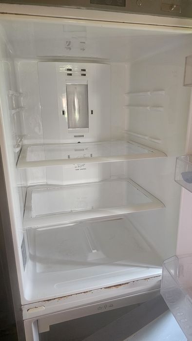 Продам холодильник LG