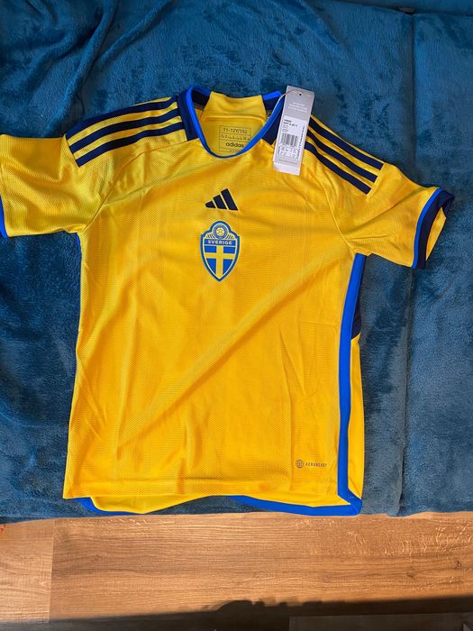 Детска футболна тениска Adidas Performance Sweden 22 Home 158см.