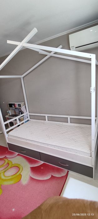 Детски легла с матраци като нови!!!Детска кошарка като нова!!!