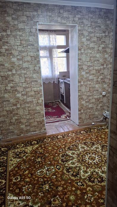 Shota Rustaveli 2 etaj 1-xona 200$