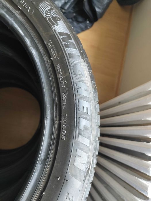 Vând cauciucuri vara Michelin pe 18 folosite 2 sezoane