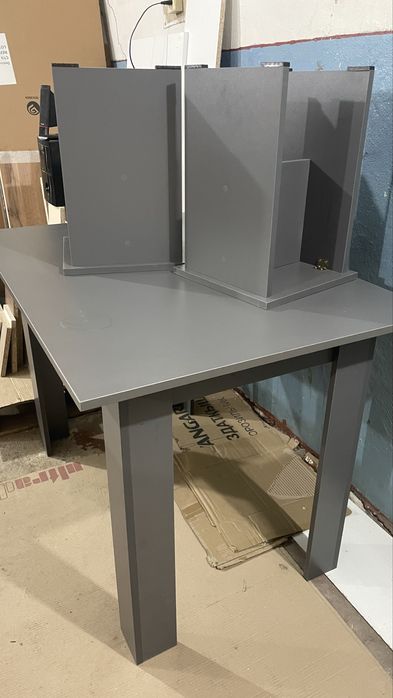 Продам стол и табуретки