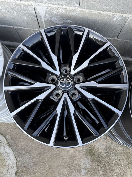 18” Оригинални джанти Toyota C-HR 5х114.3 7J ET50