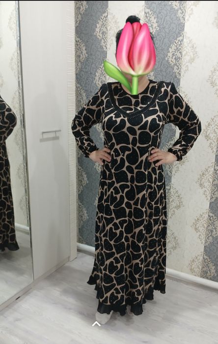 Продам красивый длиный платья