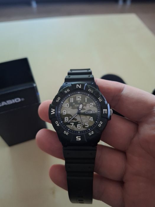 Ceas Casio model camuflaj.
