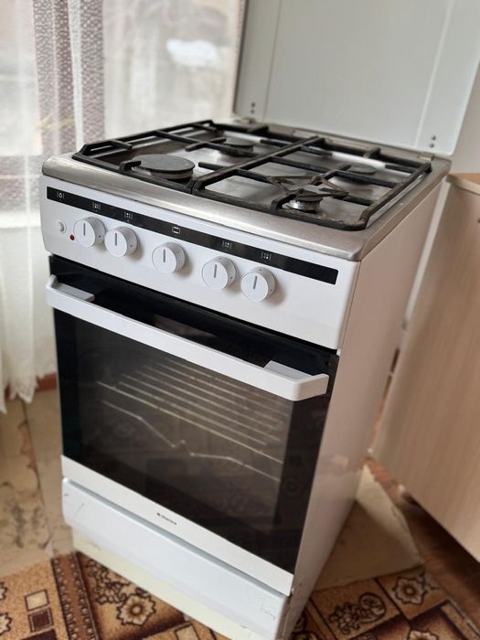 Продам газовую плиту