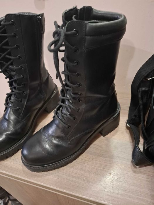 Продавам дамски боти