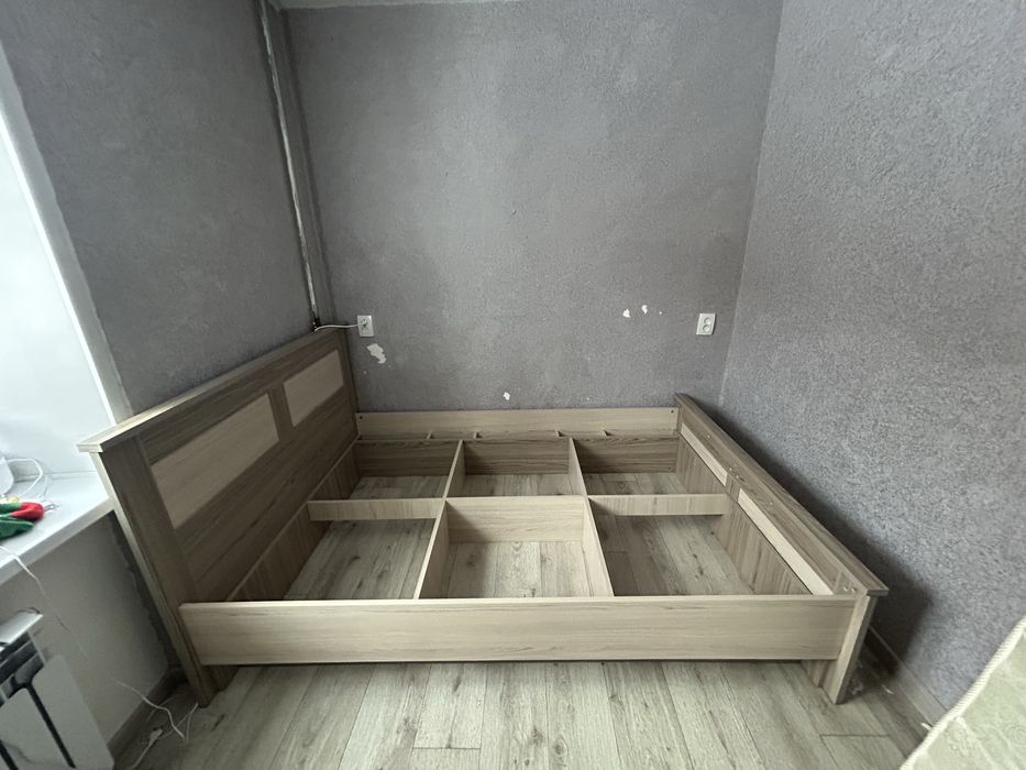 Спальный гарнитур б/у