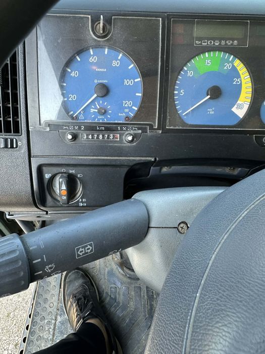 Продавам Мерцедес 1228