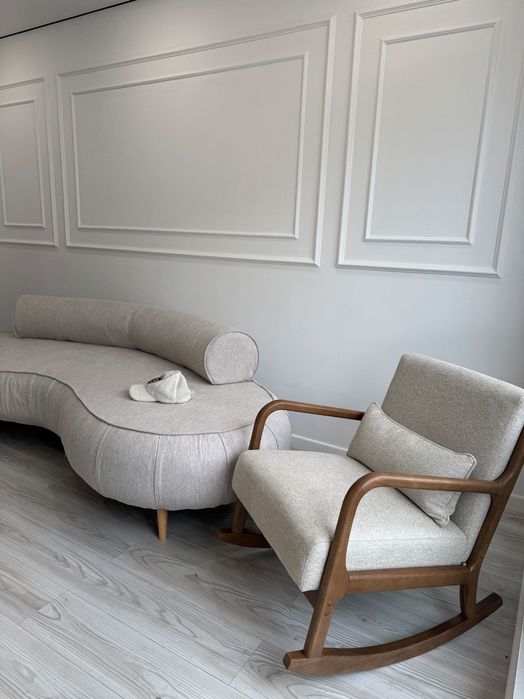 Продам дизайнерский диван вместе с креслом качалкой