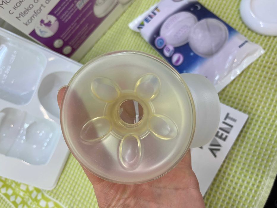 ручной молокоотсос  от Philips Avent