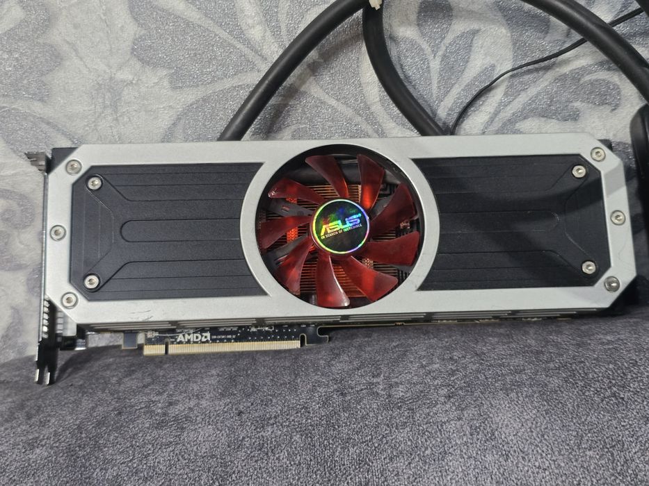 Asus Radeon R9 295X2 4gb 512 bit