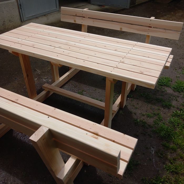 Комплект маса с две пейки