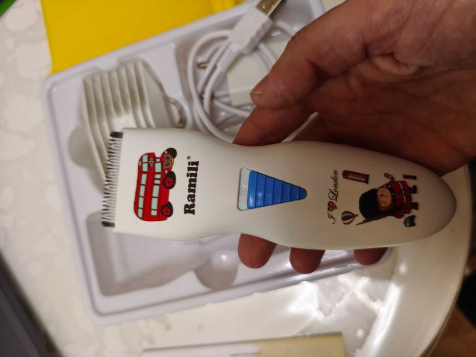 Машинка для стрижки волос детская