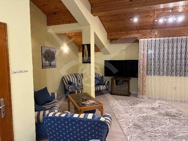 Дава се под наем Къща в с. Марково, Област Пловдив - 390 кв.м за 2692.8 € - Снимка #8