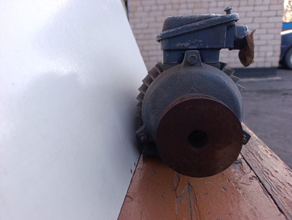 продам электромотор