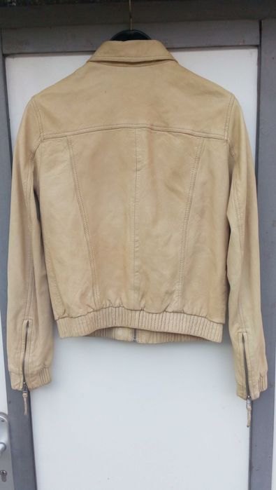 '' Massimo Dutti''оригинално дамско кожено яке М размер