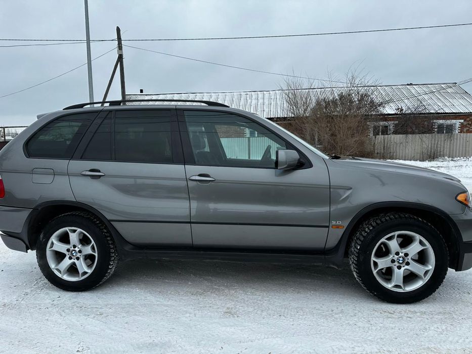 Автомобиль BMW X5