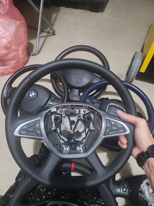 Volane BMW Audi Skoda Dacia volan auto