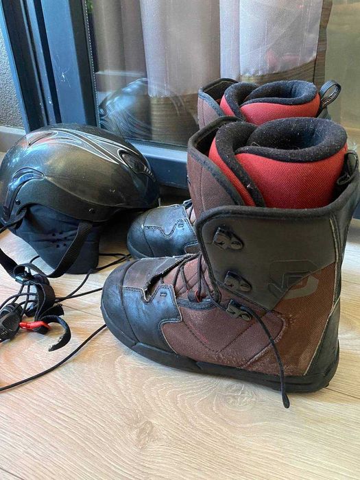 Сноуборд комплект 4в1: Burton 155 см + ботуши Kamooks EUR 40 + автомати + каска