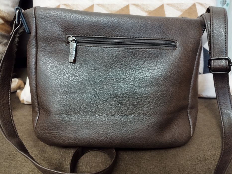 Кожена дамска чанта