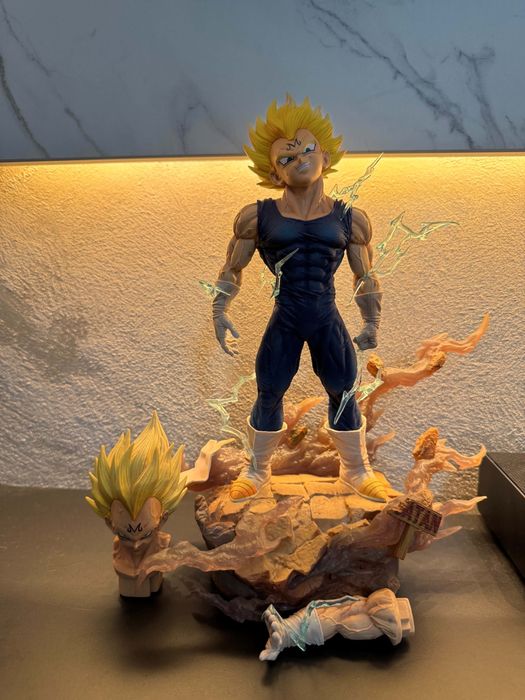 Figurina Dragon Ball Z — Majin Vegeta — 33cm