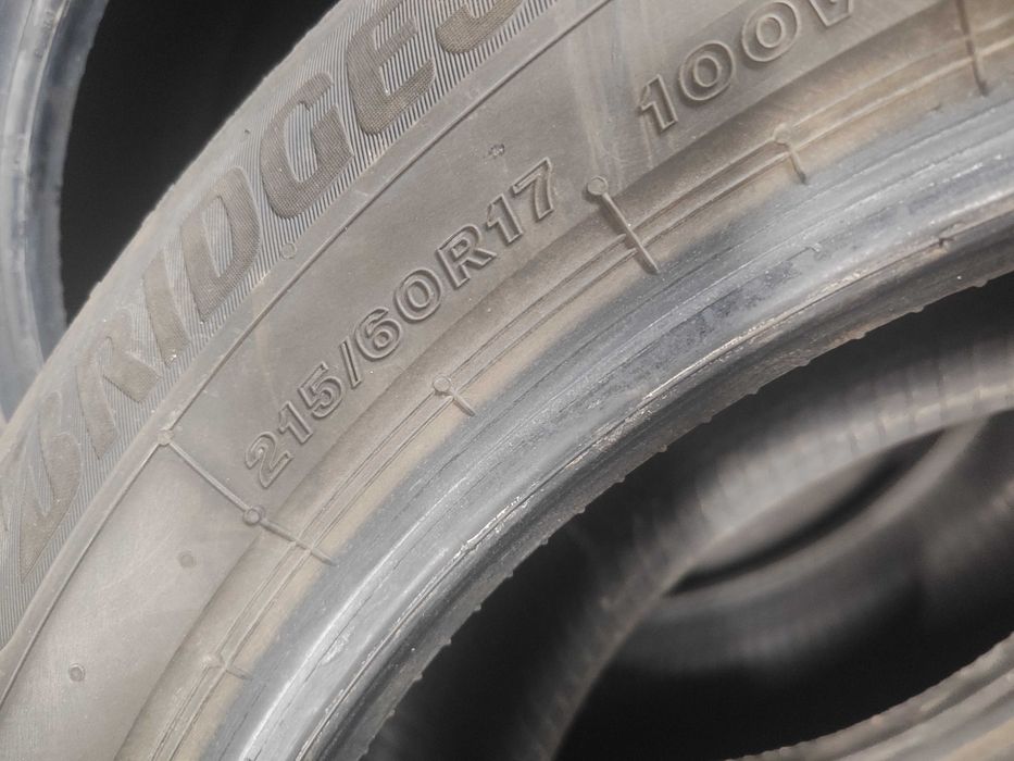 2бр.зимни гуми 215/60/17 Bridgestone