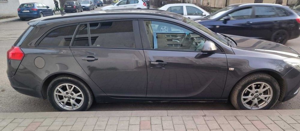 Vand Opel Insignia Tourer 2013