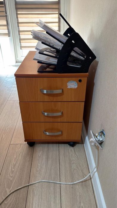 Распродажа офисной мебели