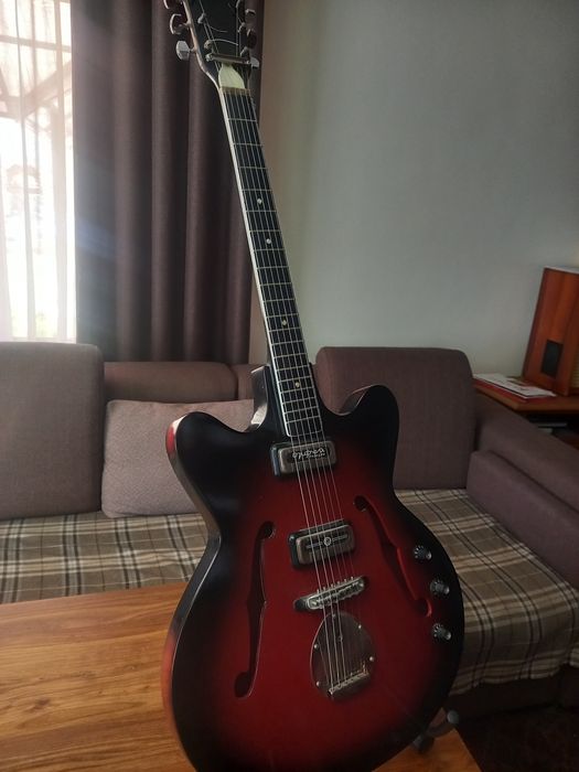 Гитара Orfeus, Болгария 1970егоды