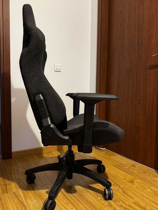 Scaun birou/ gaming Corsair