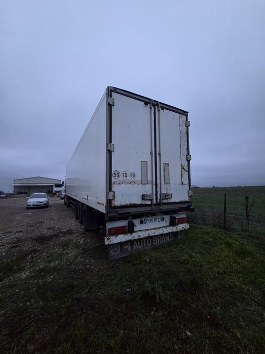 Semiremorca frigorifica Schmitz