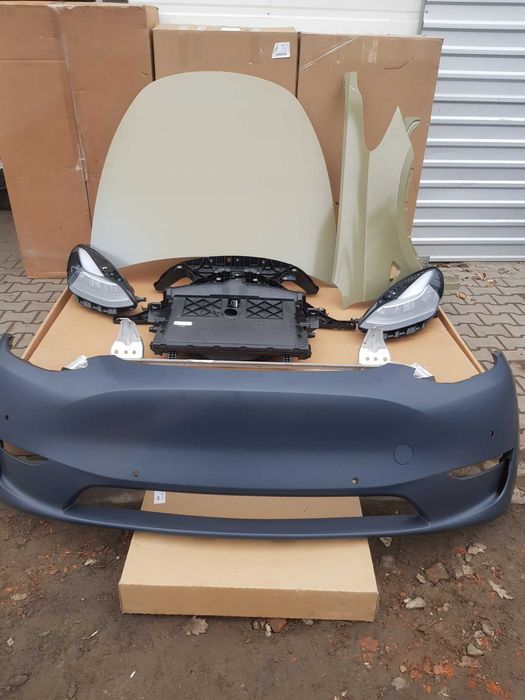 Продавам кузовни части к Tesla капак, броня, фарове, калници, стъкла