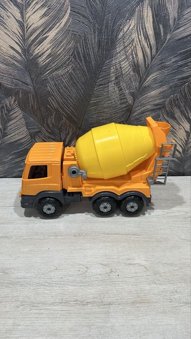 Игрушки ,все за 15.000тг